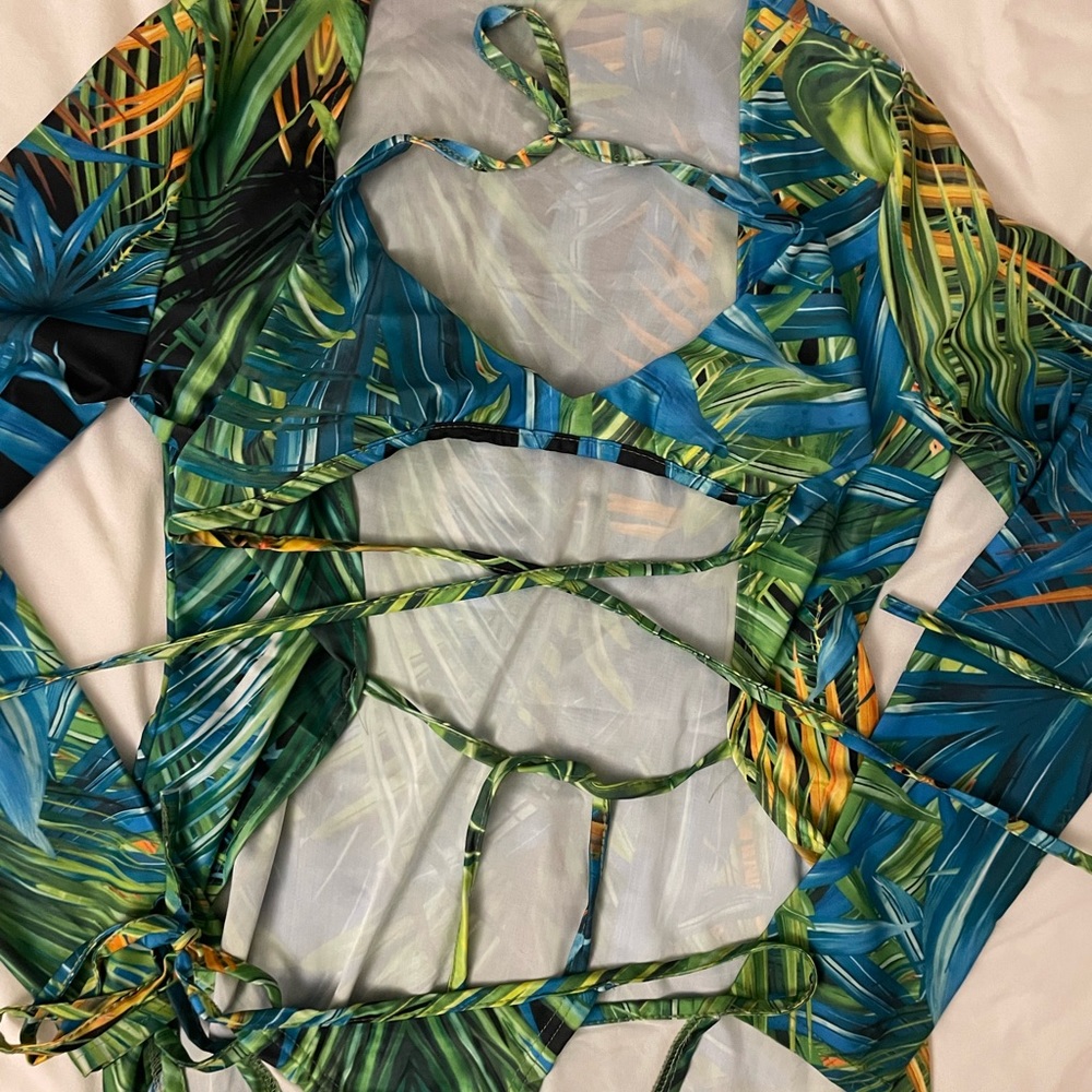 Three piece bathing suit